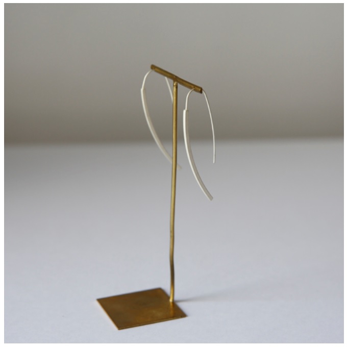 “フックピアス