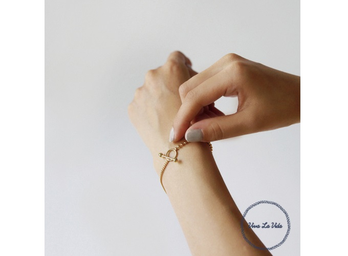 “ブレスレット”