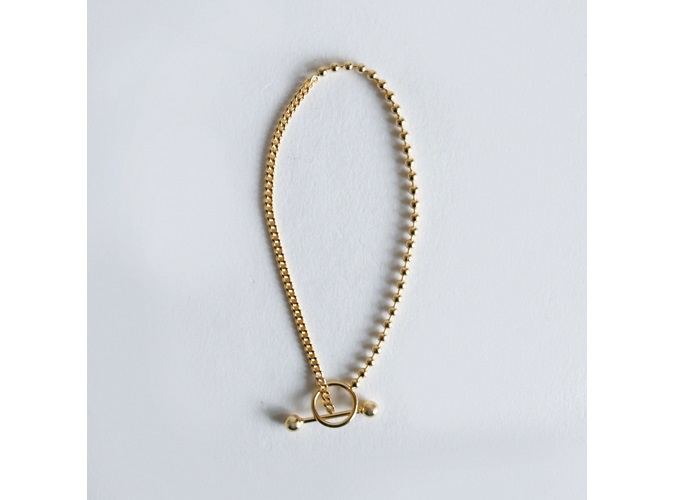 “ブレスレット”