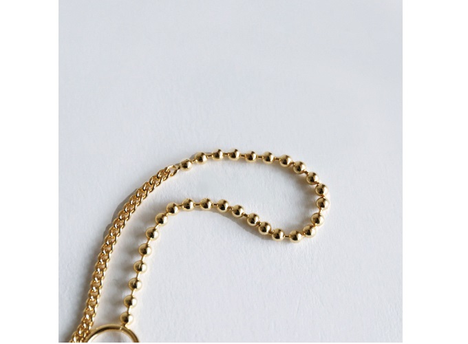 “ブレスレット”