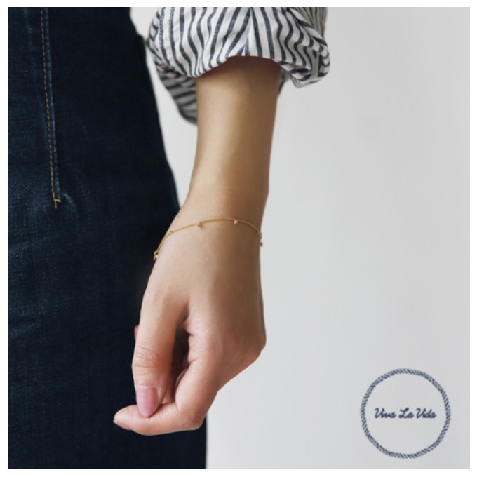 “ブレスレット”