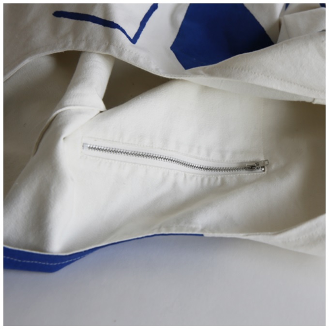 “ラージバッグ