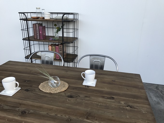 “ダイニングテーブル”