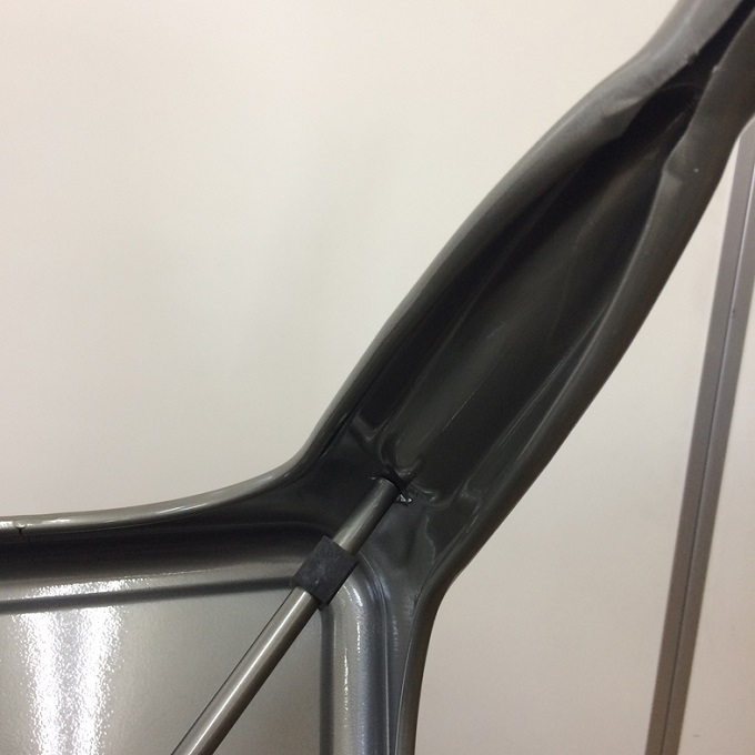 “メタルチェア”