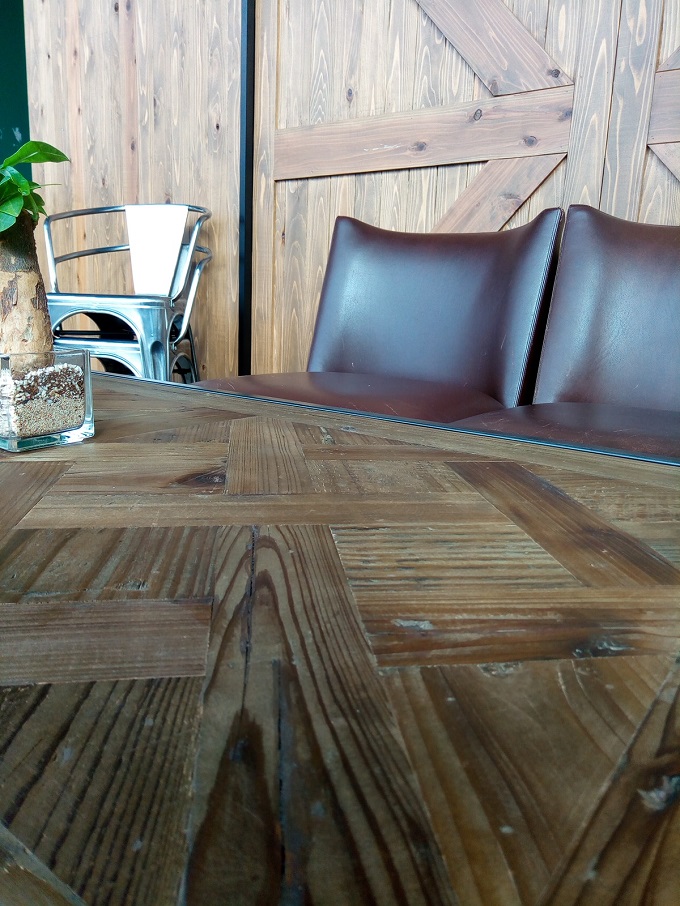 “コーヒーテーブル”