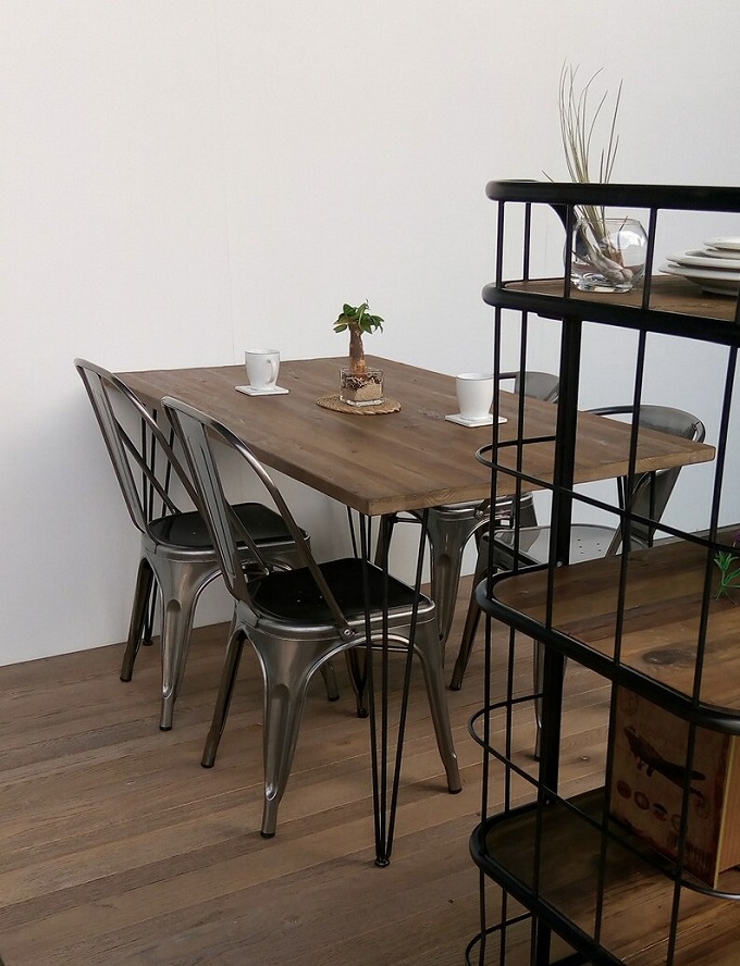 “メタルチェア”