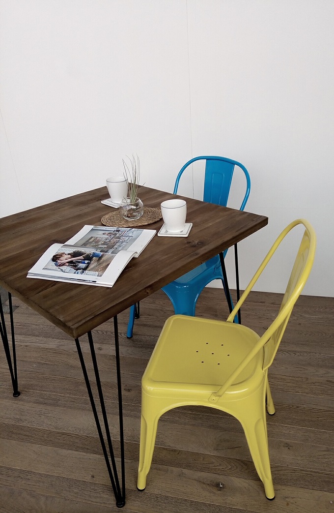 “カフェテーブル”