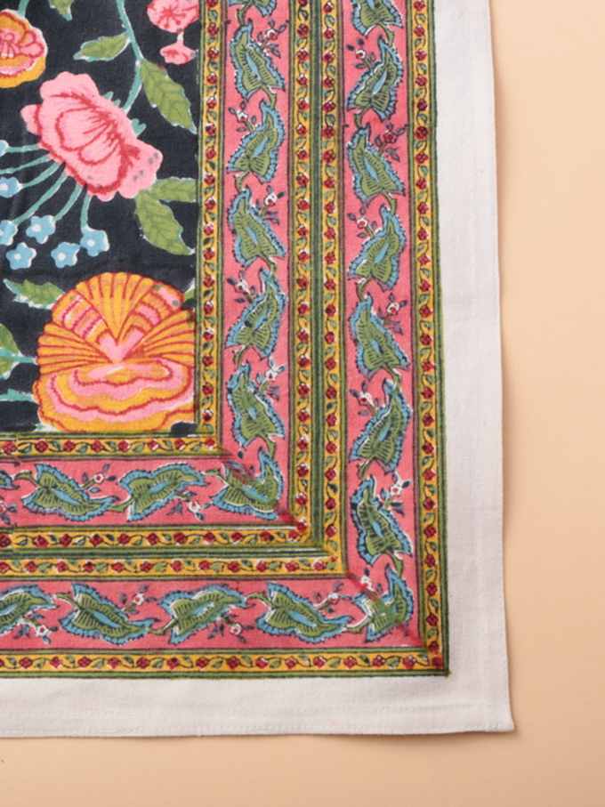 “フラワープリントマルチカバー”