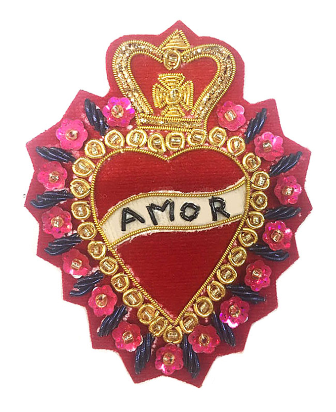 “刺繍ブローチ”