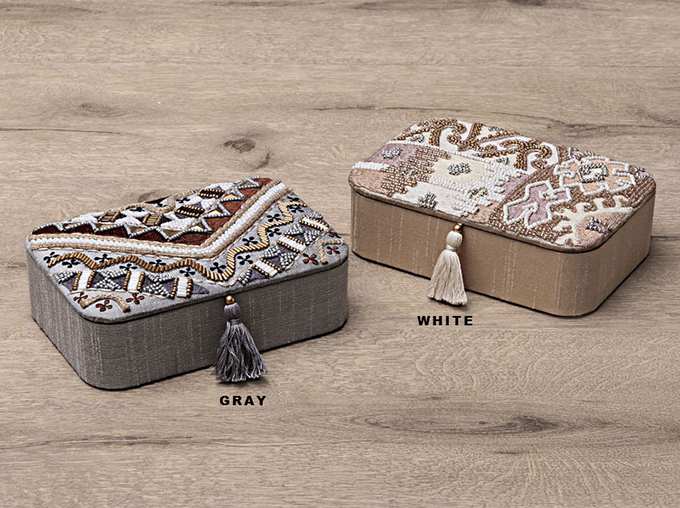 “ビーズ×刺繍コンパクトボックス”