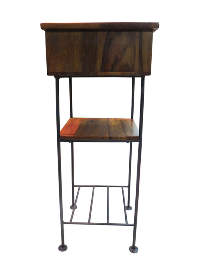 “ウッドサイドテーブル”