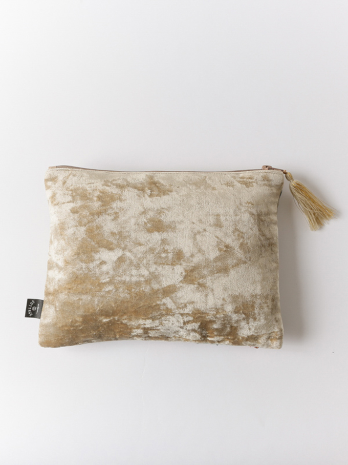 “ベロア×刺繍フラットポーチ”