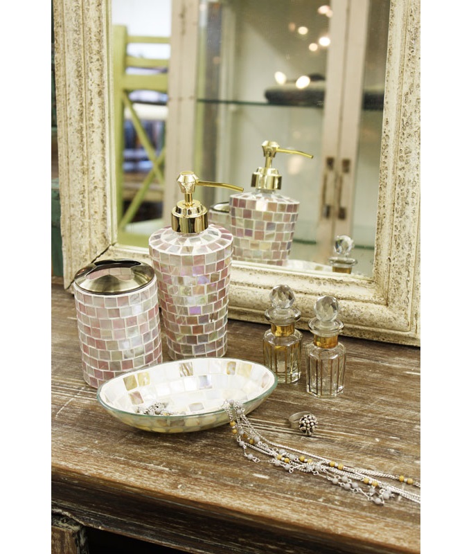 “スクエアモザイク球型ディスペンサー”